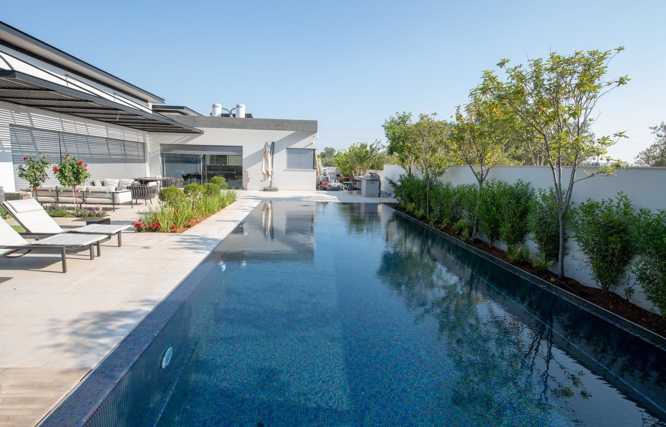 רצפה הידראולית לבריכה דגמים חדשים פלגים!