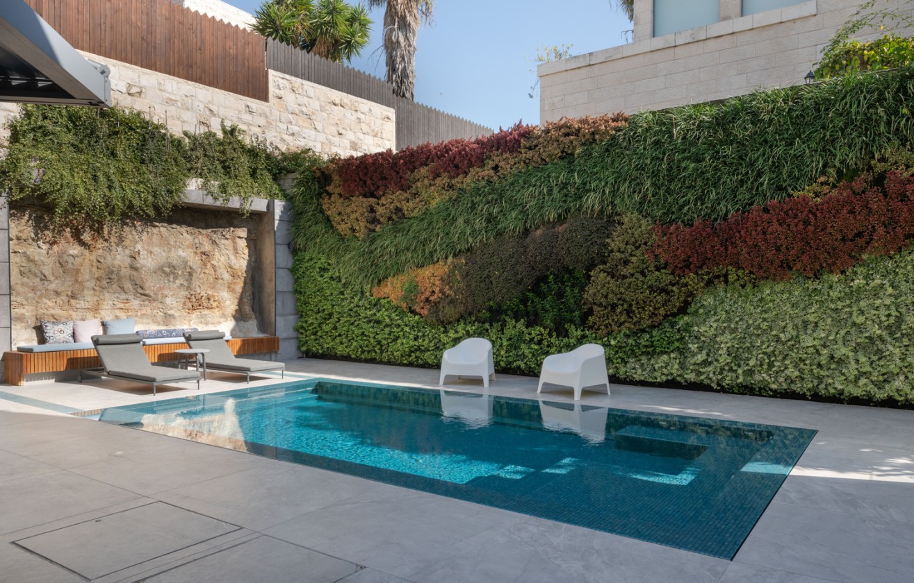 קירות ירוקים פסטורליות - פלגים בריכות שחיה - פרויקט מלחה י-ם